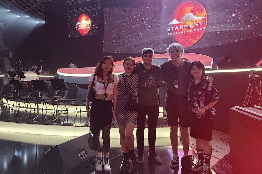 Starmus group shot conference 2022 900x600