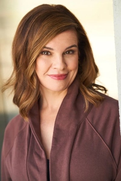 Amie Farrell headshot