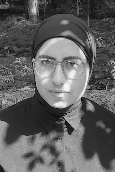 Zahra Almajidi headshot 400x600